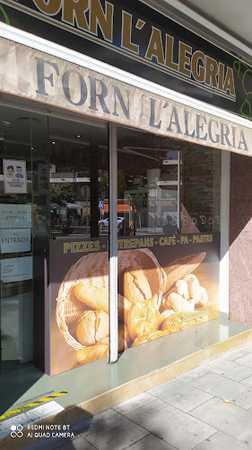 Fotografia tomada fuera de Forn L'Alegria - Forn de pa en Sant Pere de Ribes, Barcelona