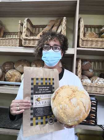 Fotografia tomada fuera de Forn l'Espurna - Forn de pa en Berga, Barcelona