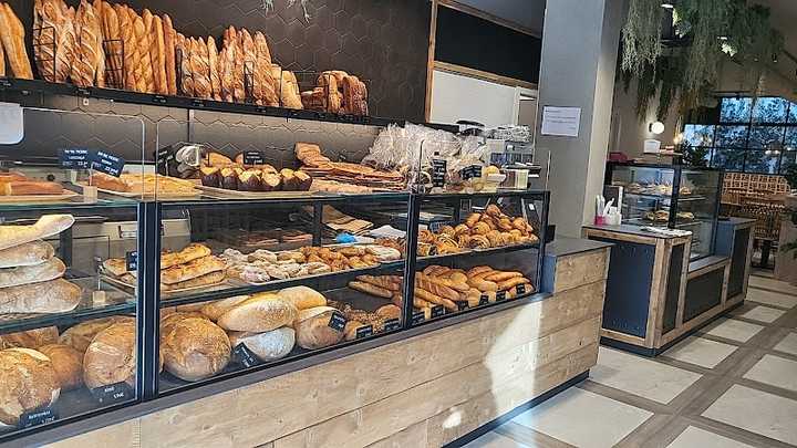 Fotografia tomada fuera de Forn Noé Mataró C/ Barcelona - Panadería en Mataró, Barcelona