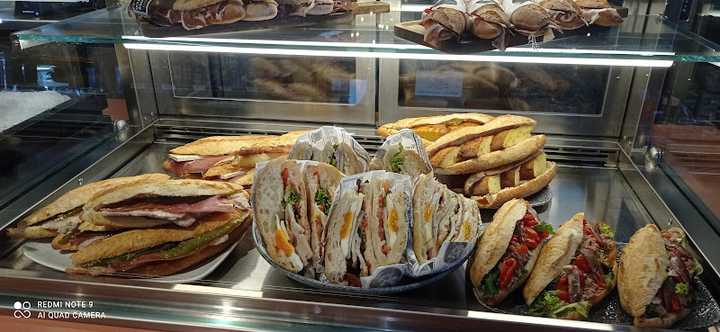 Fotografia tomada fuera de Área de Servicio Castillejo de Iniesta La Vianda (Dir. Madrid) - restaurantes en Cuenca, Cuenca