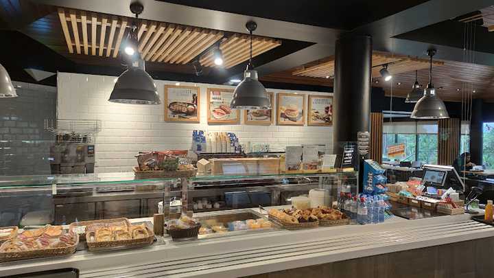 Fotografia tomada fuera de Área de Servicio Compostela Cafestore - restaurantes en Km, A Coruña