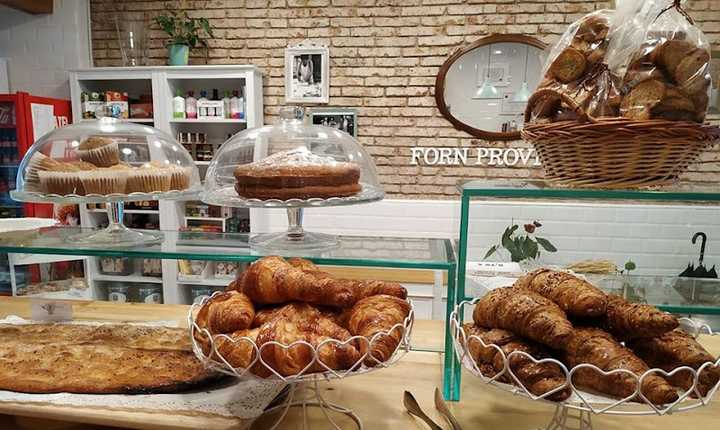 Fotografia tomada fuera de Forn Provença - Forn de pa en Barcelona, Barcelona