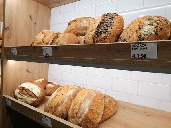 Fotografia tomada fuera de Forn Sant Esteve - Panadería en Ontinyent, Valencia