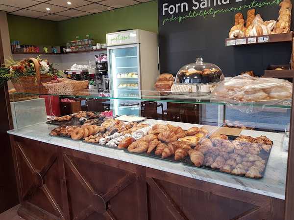 Fotografia tomada fuera de Forn Santa Llúcia - Forn de pa en Terrassa, Barcelona
