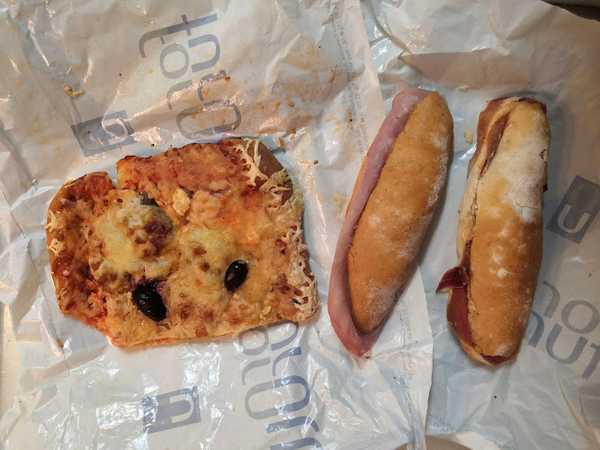 Fotografia tomada fuera de Forn Turull - Panadería en Terrassa, Barcelona
