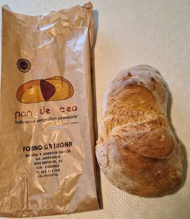 Fotografia tomada fuera de Forno Da Digna - Panadería en ES, Ourense
