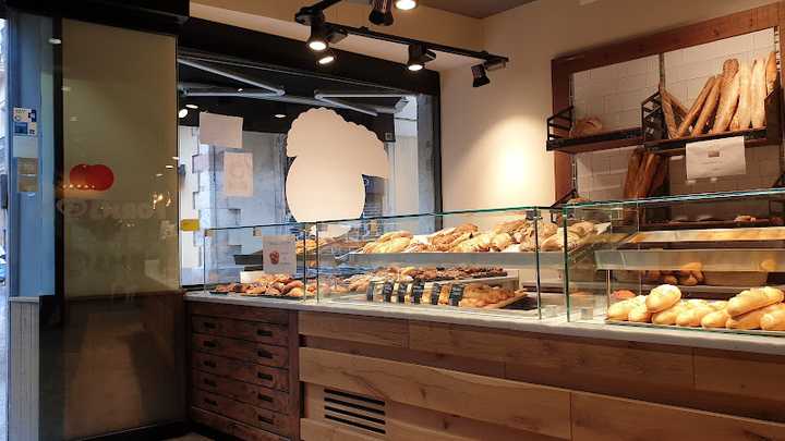 Fotografia tomada fuera de Forns del Pi - Panadería en Barcelona, Barcelona