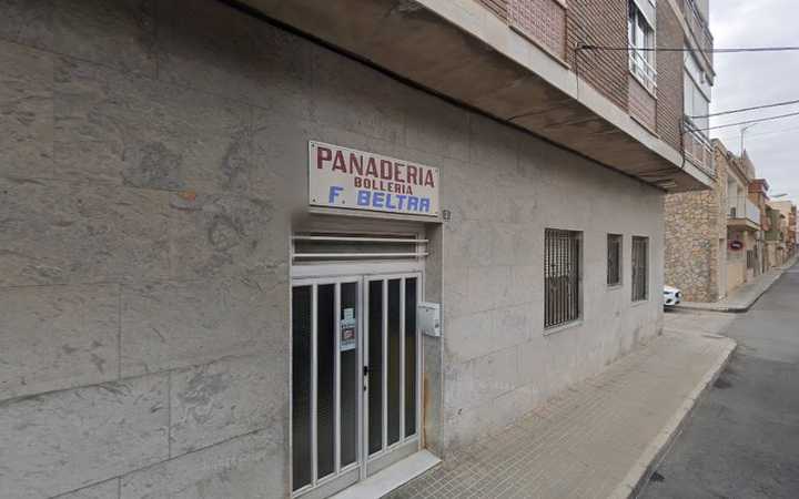 Fotografia tomada fuera de Francisco Beltrán y Otros - Panadería en Novelda, Alicante