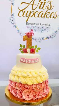 Fotografia tomada fuera de Aris Cupcakes Reposteria Creativa - Pastelería en Madrid, Madrid