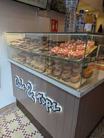 Fotografia tomada fuera de Girona Dolça - Tienda de donuts en Girona, Girona