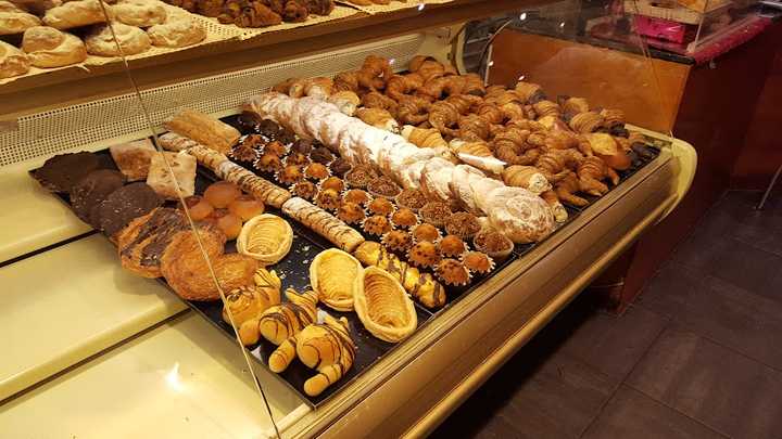 Fotografia tomada fuera de Art Bo - Pastelería en Sabadell, Barcelona