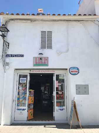 Fotografia tomada fuera de Gomimola - Tienda de golosinas en Aracena, Huelva