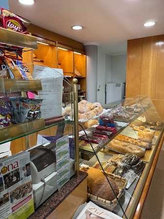 Fotografia tomada fuera de Granja Cal Candi - cafeterías en Solsona, Lleida