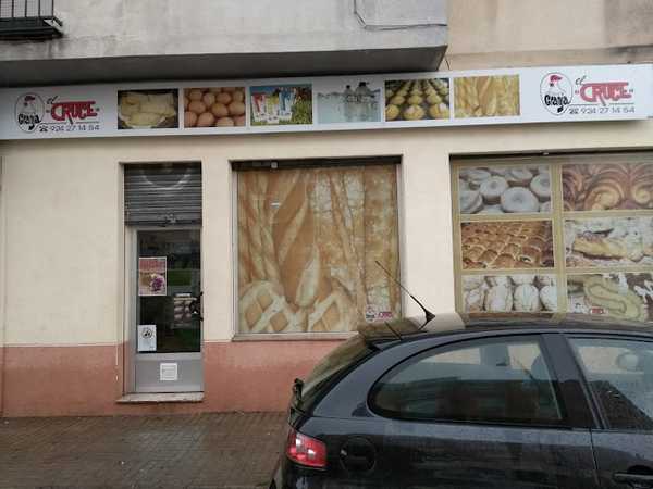 Fotografia tomada fuera de Granja el cruce - Panadería en Badajoz, Badajoz