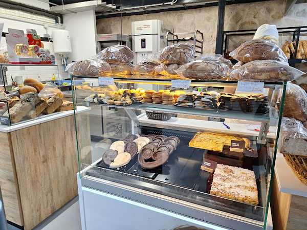 Fotografia tomada fuera de Gustos de Antes - Panadería en Guadalajara, Guadalajara