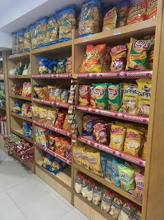 Fotografia tomada fuera de Gustos’S - Tienda de golosinas en Villarcayo, Burgos