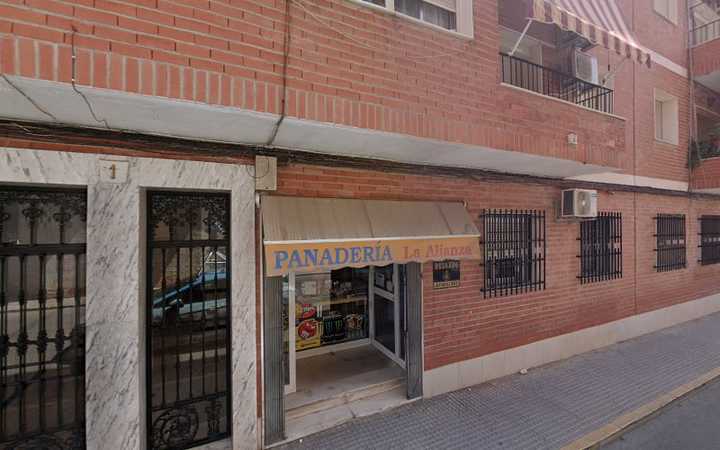 Fotografia tomada fuera de Heladul - Panadería en Puente Genil, Córdoba