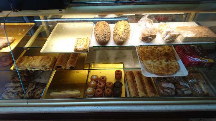 Fotografia tomada fuera de HERMANOS JUSTE S.C - Panadería en Aínsa, Huesca