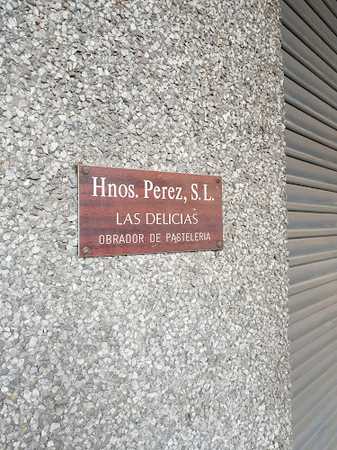 Fotografia tomada fuera de Hermanos Perez Las Delicias SL - Panadería en Santa Coloma de Gramenet, Barcelona