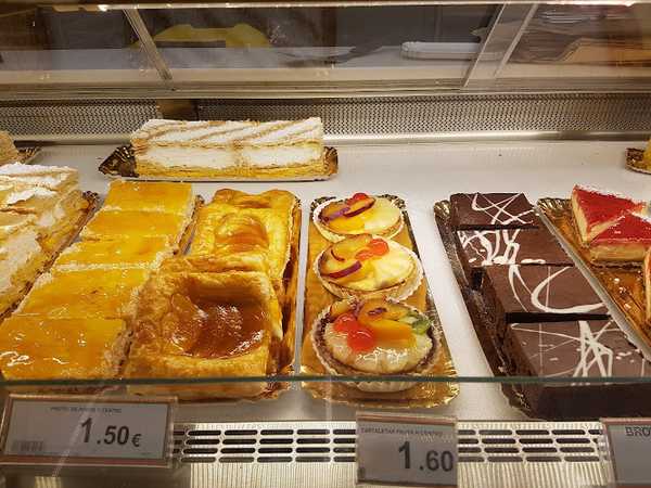 Fotografia tomada fuera de Hiper Centro Port Pollença - Supermarket en Pollença, Baleares