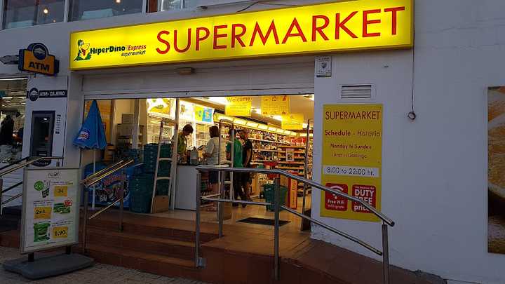 Fotografia tomada fuera de HiperDino Express SAN ANTONIO - Supermercado en Tías, Las Palmas