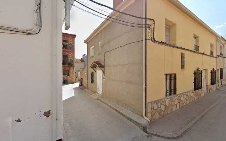 Fotografia tomada fuera de ARTESANIA MOLERO DEL RIO S.L. - Panadería en Palomares del Campo, Cuenca