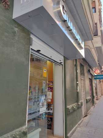 Fotografia tomada fuera de Hnos.Guardiola - Panadería en Alicante, Alicante