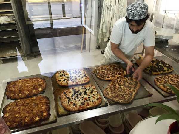 Fotografia tomada fuera de Hornera - Panadería en Madrid, Madrid