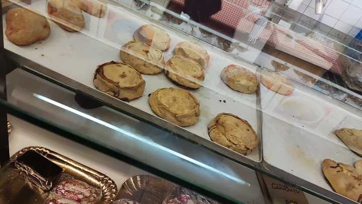 Fotografia tomada fuera de Horno Can Bufí Mercado Nuevo - Forn de pa en Ibiza, Baleares
