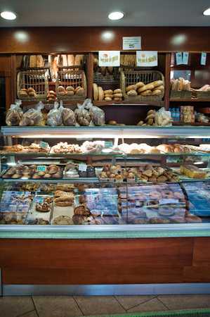 Fotografia tomada fuera de Horno Cañizares - cafeterías en Valencia, Valencia