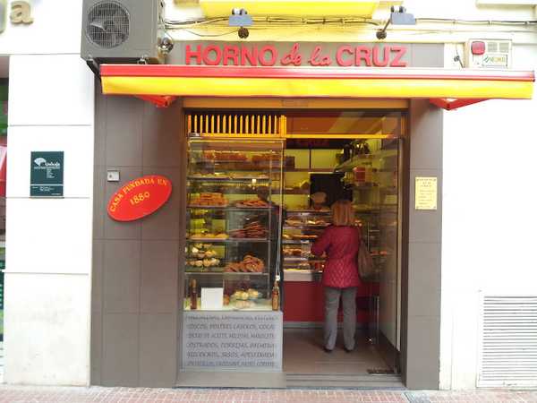 Fotografia tomada fuera de Horno de la Cruz - Panadería en Córdoba, Córdoba