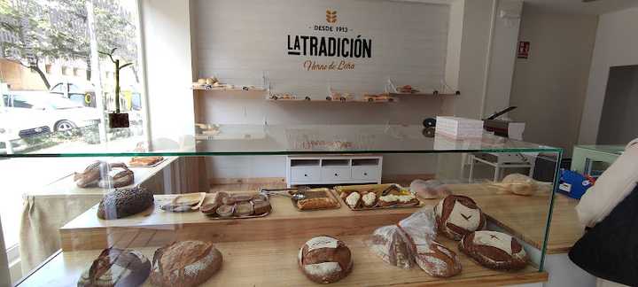Fotografia tomada fuera de Horno de Leña La Tradición - Panadería en Córdoba, Córdoba