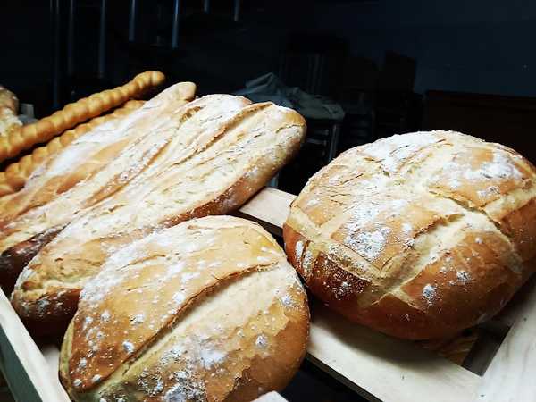 Fotografia tomada fuera de HORNO DE LEÑA San Andrés. - Panadería en Carcelén, Albacete