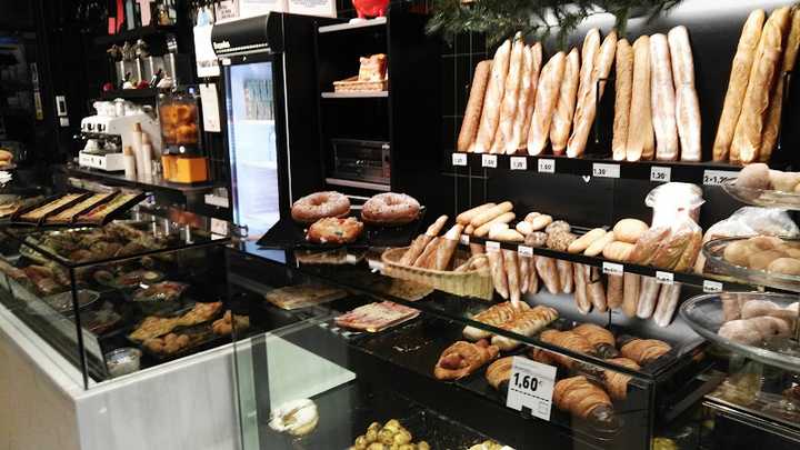 Fotografia tomada fuera de 365 Pa, cafès i Àpats. Girona - cafeterías en Girona, Girona
