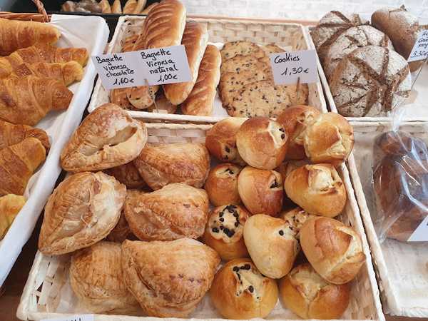 Fotografia tomada fuera de Arthur&Maxime - Panadería en Logroño, La Rioja