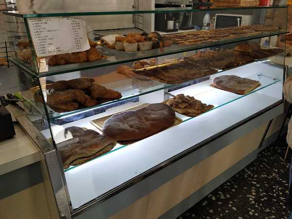 Fotografia tomada fuera de Horno de Pan Sant Ruf - Forn de pa en Lleida, Lleida