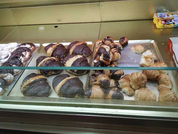 Fotografia tomada fuera de Horno de Pan y Cafetería Mari - Forn de pa en Barcelona, Barcelona