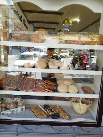 Fotografia tomada fuera de Horno de Secastilla - Pastisseria en Graus, Huesca