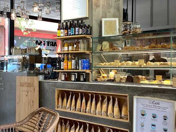 Fotografia tomada fuera de ARTiSA Barcelona - cafeterías en Barcelona, Barcelona