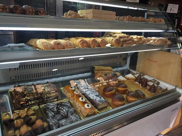 Fotografia tomada fuera de Horno del Duero Avda Santander - Panadería en Palencia, Palencia