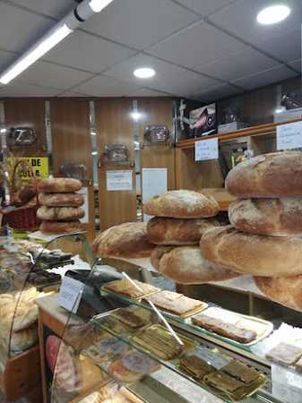 Fotografia tomada fuera de Horno Estellés - Forn de pa en Castellón de la Plana, Castellón