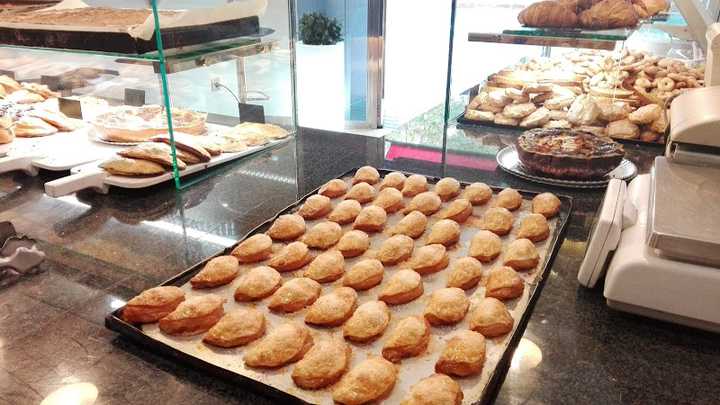 Fotografia tomada fuera de Horno Gran Vía - Panadería en Valencia, Valencia