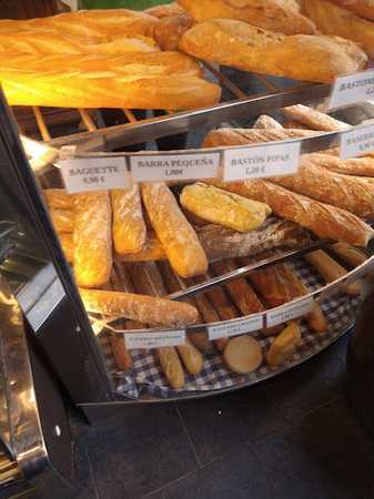 Fotografia tomada fuera de Horno Irrintzi - Panadería en Bilbao, Bizkaia