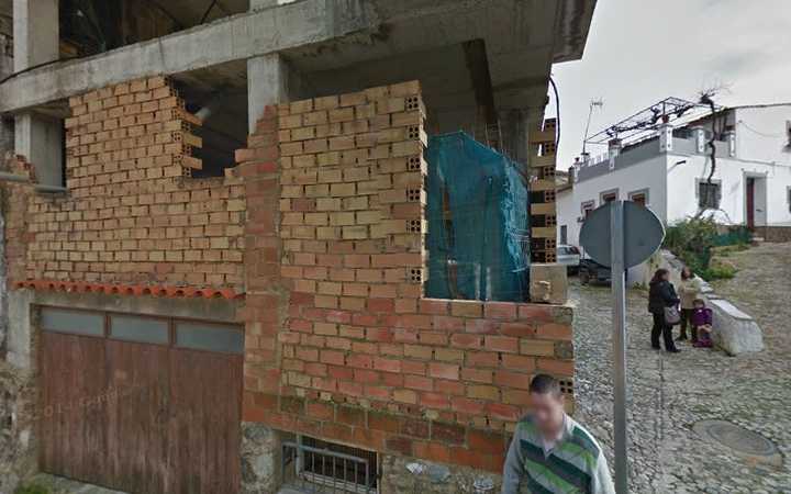 Fotografia tomada fuera de Arturo López Francés - Tienda de comestibles, periódicos y medicamentos en Alájar, Huelva