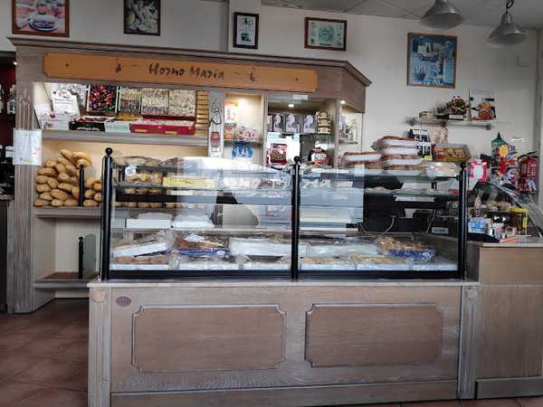 Fotografia tomada fuera de Horno Maria - Panadería en Miajadas, Cáceres