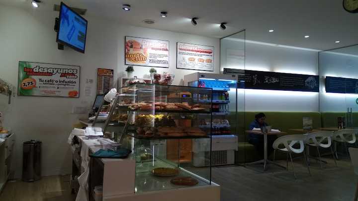 Fotografia tomada fuera de Horno Sanbrandan - Panadería en A Coruña, A Coruña