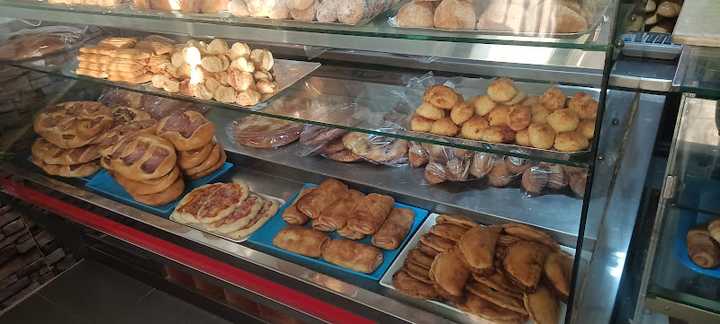 Fotografia tomada fuera de HORNO TALAYUELAS. - Panadería en Talayuelas, Cuenca