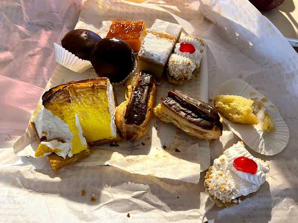 Fotografia tomada fuera de Hornos La Española - Panadería en Chiclana de la Frontera, Cádiz