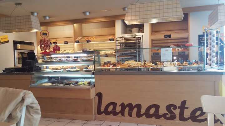Fotografia tomada fuera de Hornos Lamastelle - Panadería en Coruña (A), A Coruña