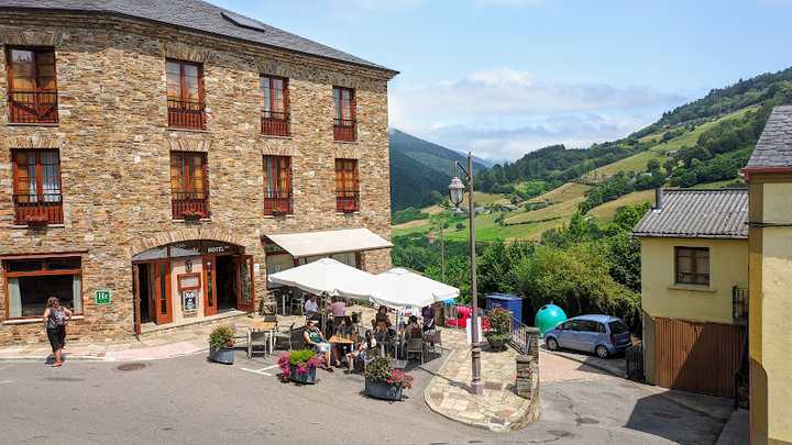 Fotografia tomada fuera de Hotel Petronila - hoteles en Taramundi, Asturias